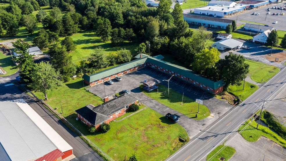 More Photos Of 225 Sturgis Rd, Marion Hotel For Sale