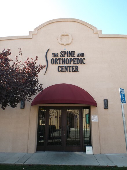 More Photos Of 2725 16th St, Bakersfield Office For Sale