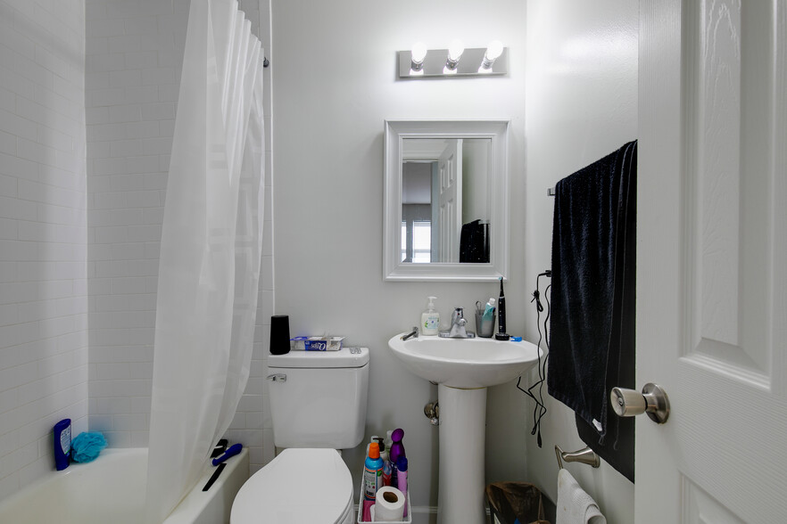 More Photos Of 2000 Lamb Ave, Richmond Apartments For Sale