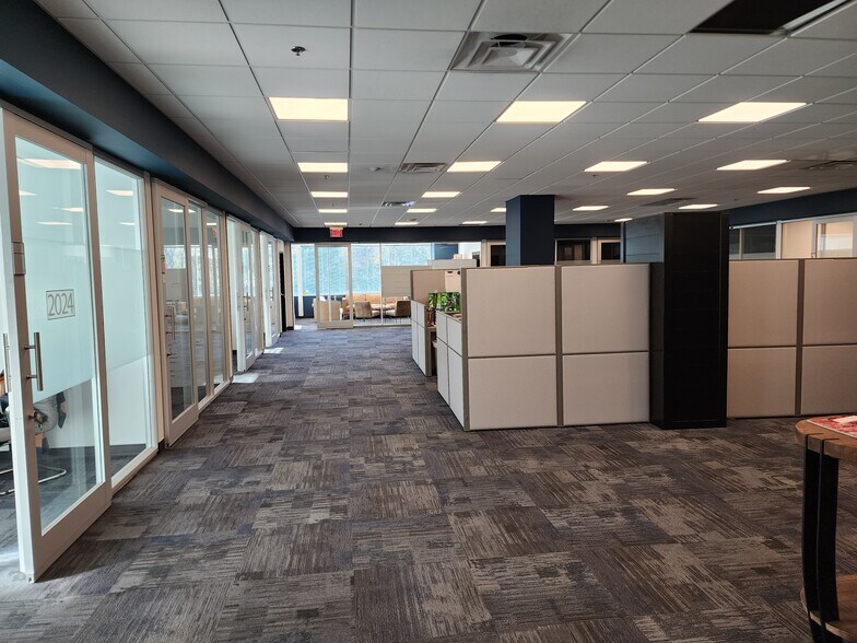 More Photos Of 308 Mallory Station Rd, Franklin Office For Sale