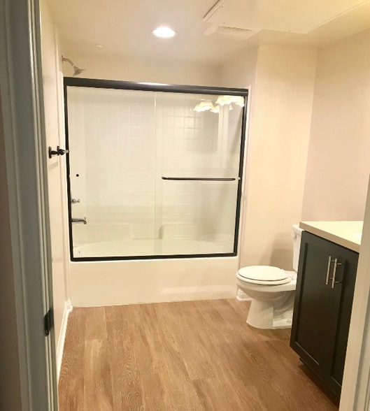 More Photos Of 10455 Magnolia Blvd, North Hollywood Apartments For Sale