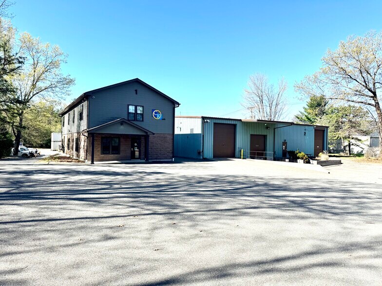 More Photos Of 24 Elise St, Westfield Flex For Lease