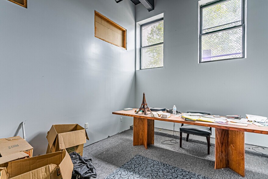 More Photos Of 161 Abington Ave, Newark Warehouse For Sale