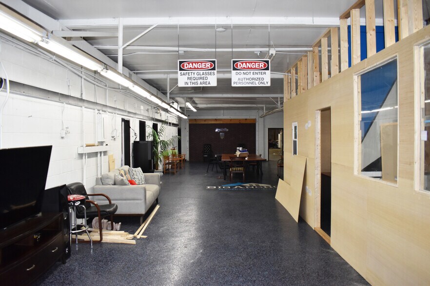 More Photos Of 179 Waughtown St, Winston-Salem Warehouse For Sale