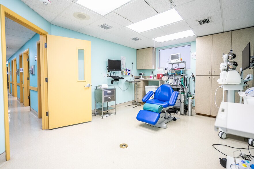 More Photos Of 7600 SW 57th Ave, Miami Medical For Lease