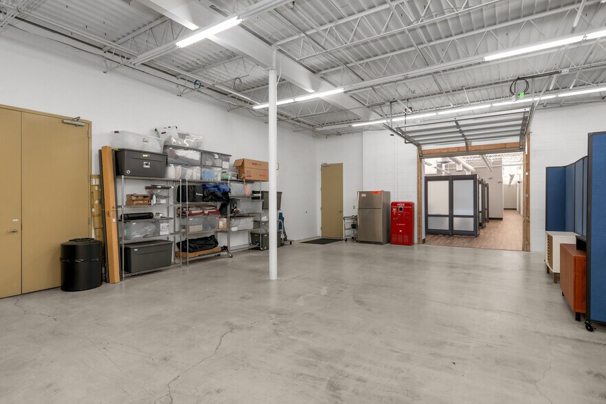 More Photos Of 4950 W 78th St, Bloomington Warehouse For Sale