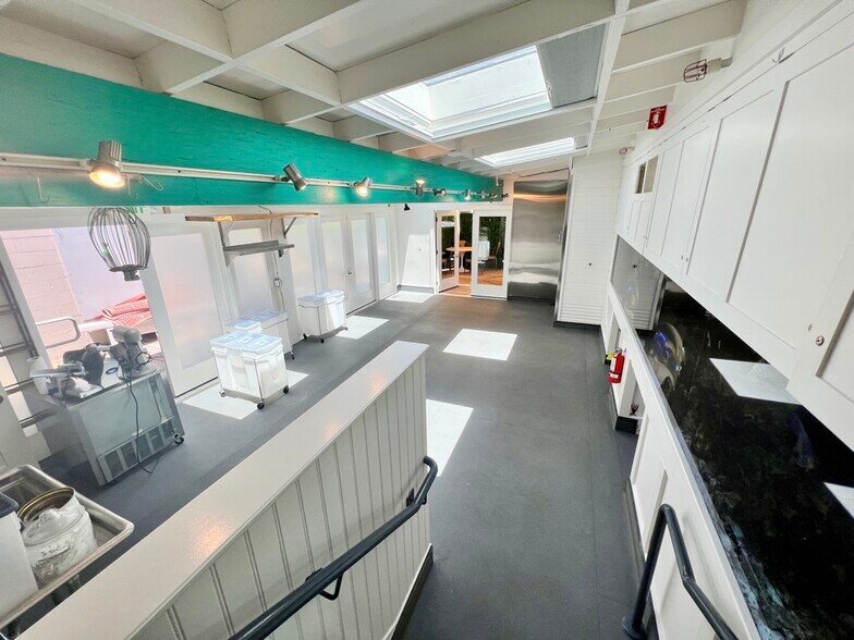 More Photos Of 145 1st St, Los Altos Restaurant For Lease