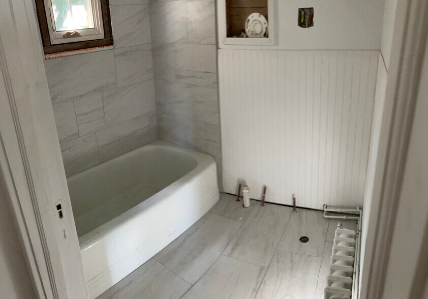 More Photos Of 54 Parkwood Blvd, Hudson Apartments For Sale