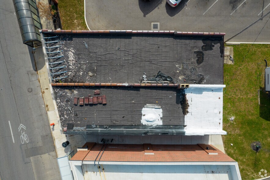 More Photos Of 3361-3363 N High St, Columbus Storefront Retail Residential For Sale