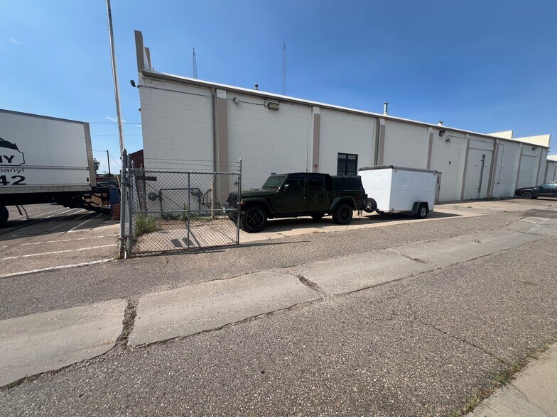 More Photos Of 255 S Cleveland Ave, Loveland Flex For Lease