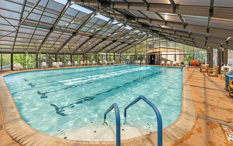 More Photos Of 316 W Highland Dr, Boerne Office For Sale