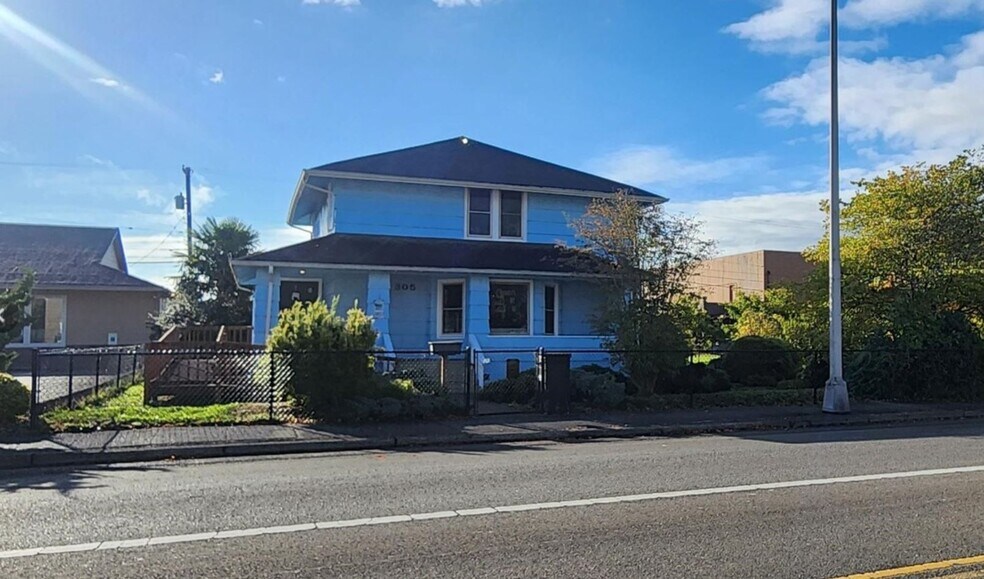 More Photos Of 305 W 1st St, Aberdeen General Retail For Sale