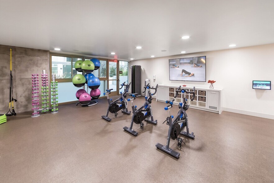 More Photos Of 1120 W 6th St, Los Angeles Apartments For Lease