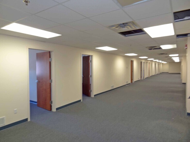 More Photos Of 1311-1319 Pineview Dr, Morgantown Medical For Lease