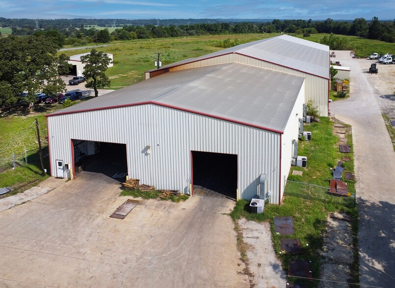 More Photos Of 8102 County Road 313 E, Tyler Distribution For Sale