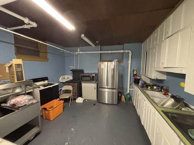 More Photos Of 722 Waggoner Ave, Evansville Religious Facility For Sale