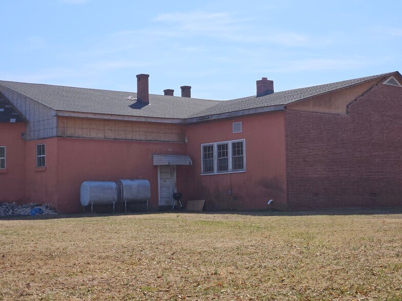 More Photos Of 985 White Oak Rd, Fredericksburg Specialty For Sale