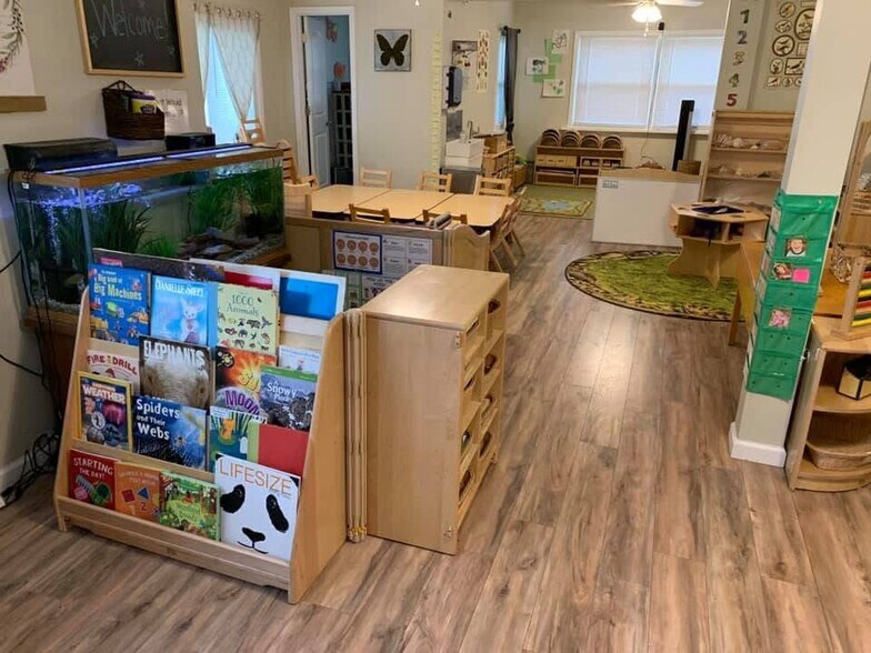 More Photos Of 2115 S Brentwood, Springfield Daycare Center For Sale