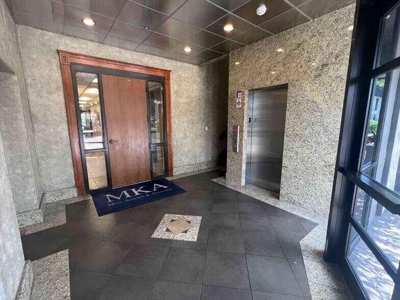 More Photos Of 501 S New York Ave, Winter Park Office For Lease