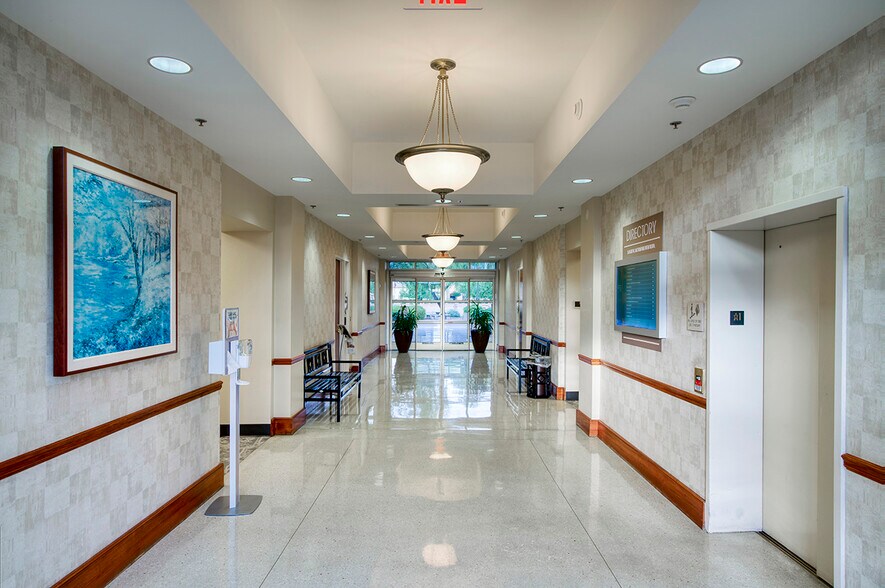 More Photos Of 14800 W Mountain View Blvd, Surprise Medical For Lease