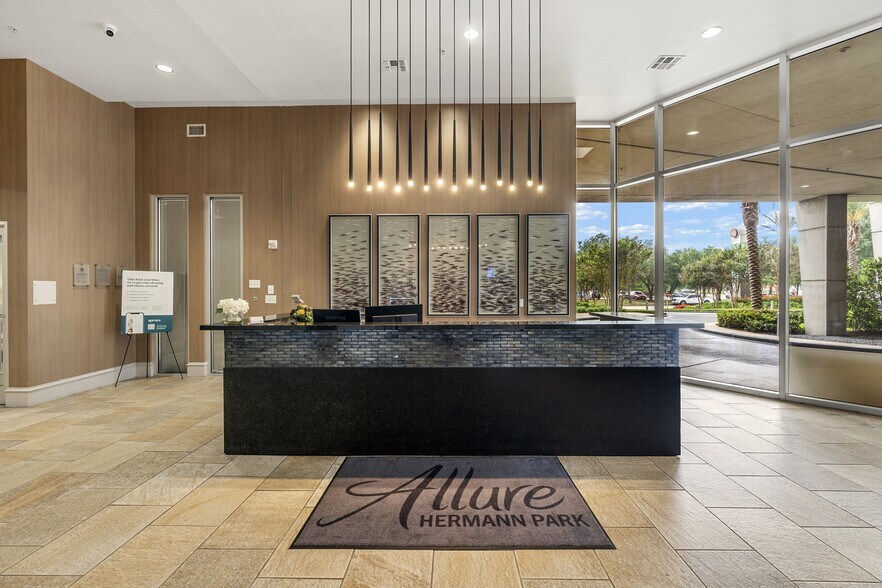 More Photos Of 5927 Almeda Rd, Houston Apartments For Lease