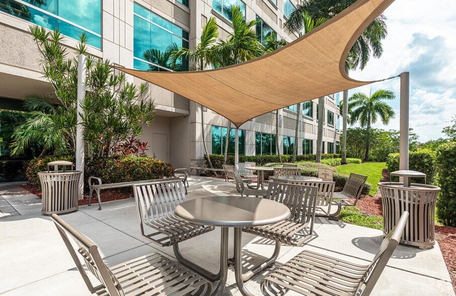 More Photos Of 13450 W Sunrise Blvd, Sunrise Office For Sale