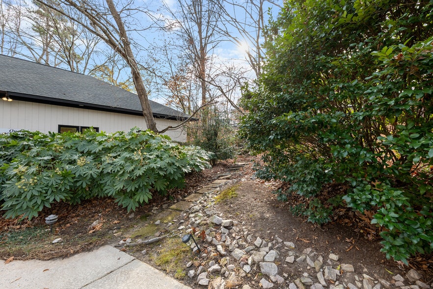 More Photos Of 3950 Blue Ridge Rd, Raleigh Medical For Sale