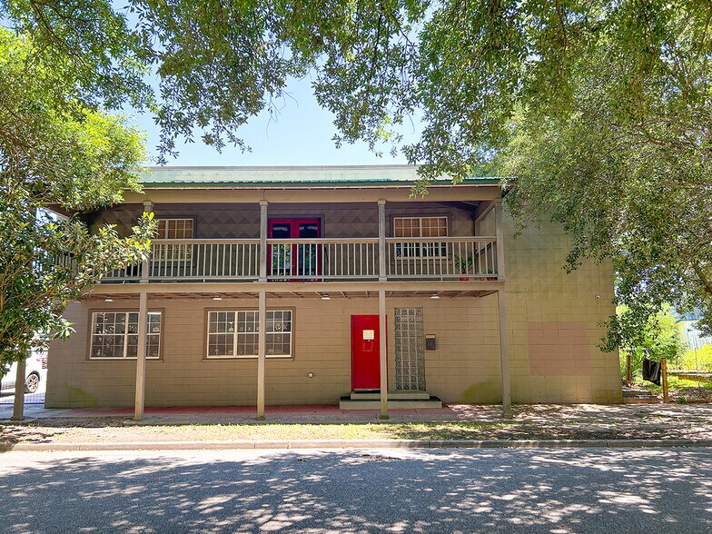 More Photos Of 805 Church St, Mobile Light Distribution For Lease