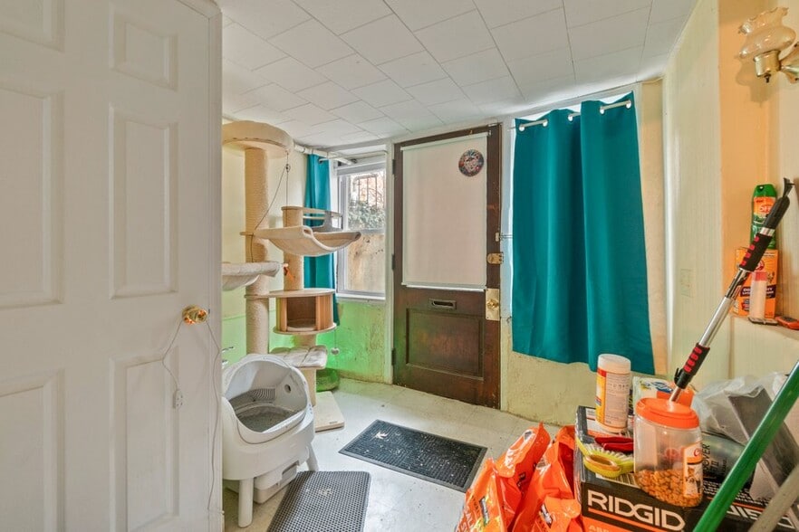 More Photos Of 2810 Saint Paul St, Baltimore Multifamily For Sale