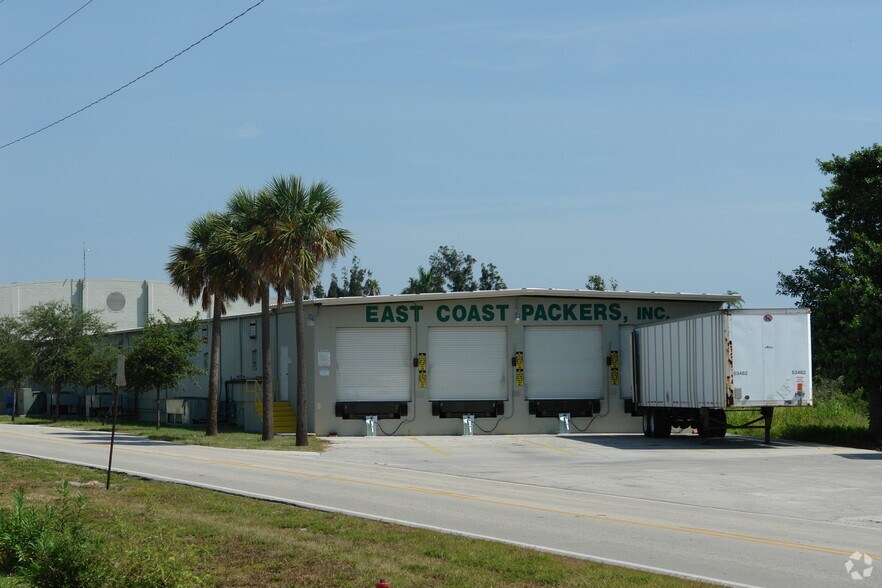 More Photos Of 2130 N Old Dixie Hwy, Fort Pierce Warehouse For Sale