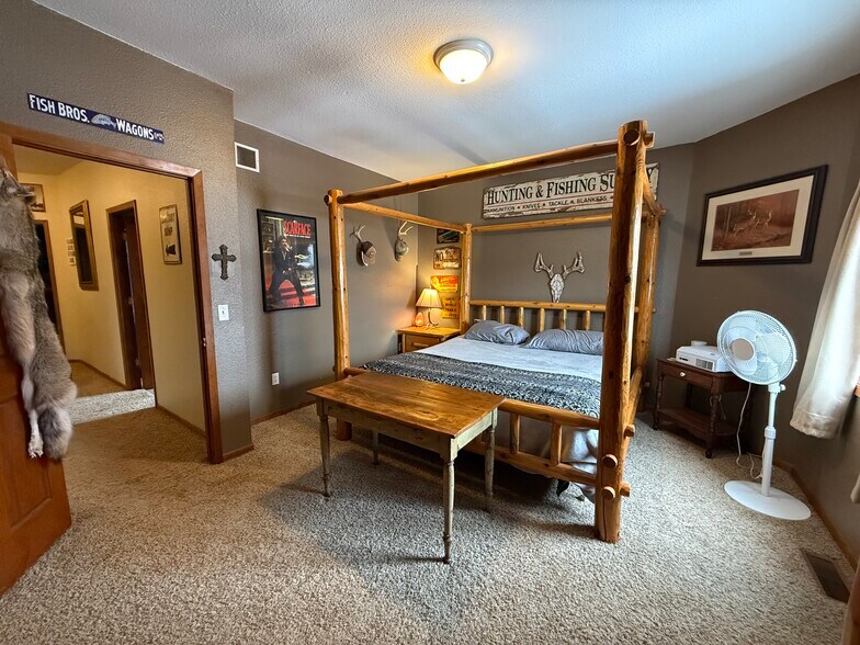 More Photos Of 204 S Mill St, Albany Apartments For Sale