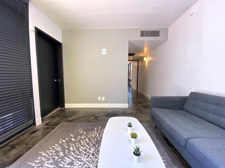 More Photos Of 4331 N 12th St, Phoenix Office Residential For Lease