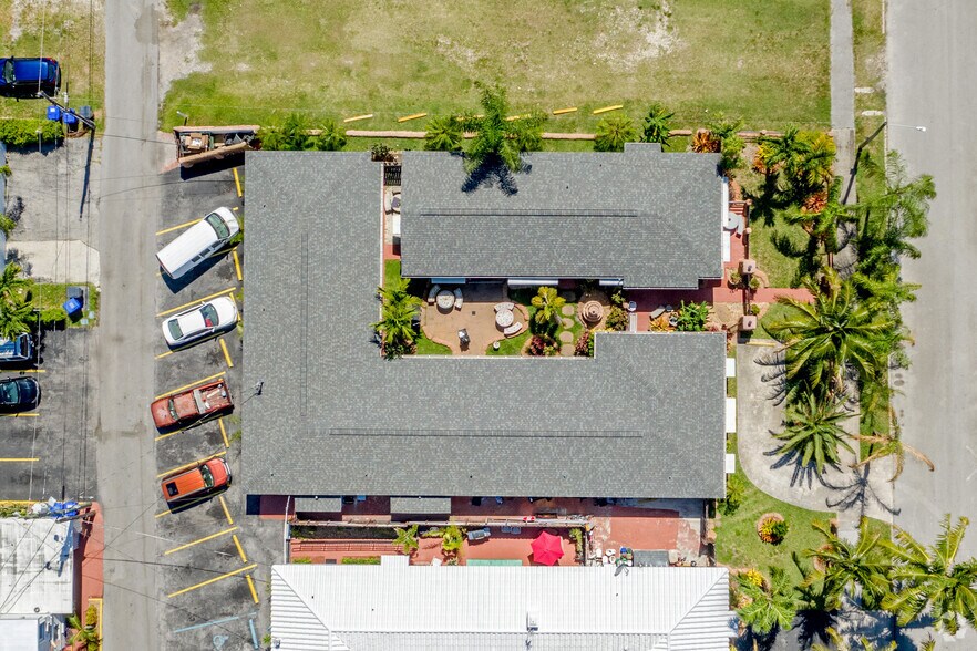 More Photos Of 1419 S Federal Hwy, Hollywood Hotel For Sale