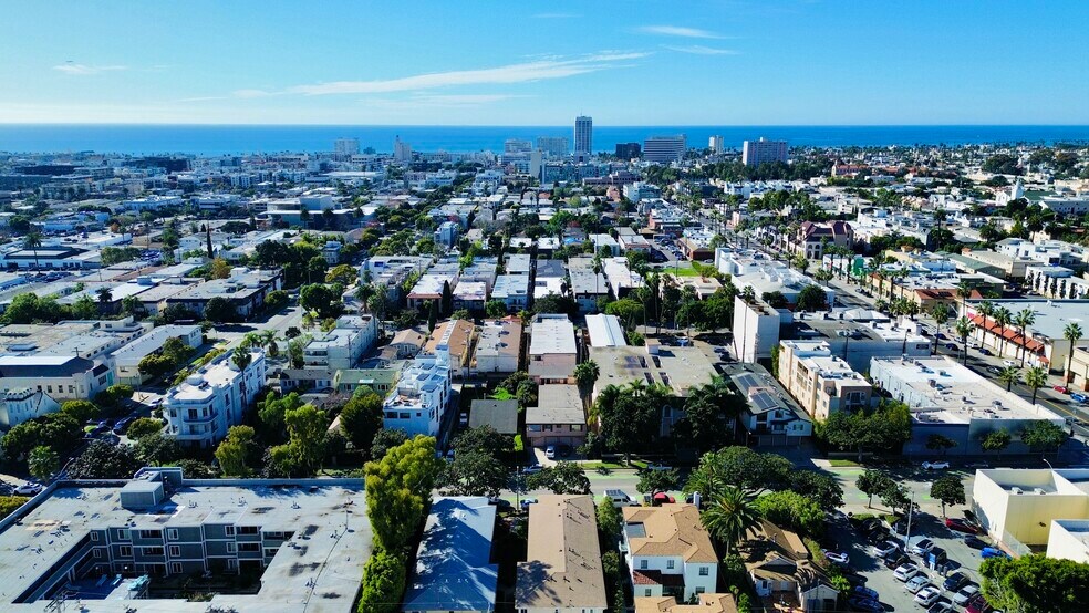 More Photos Of 1233 14th St, Santa Monica Apartments For Sale