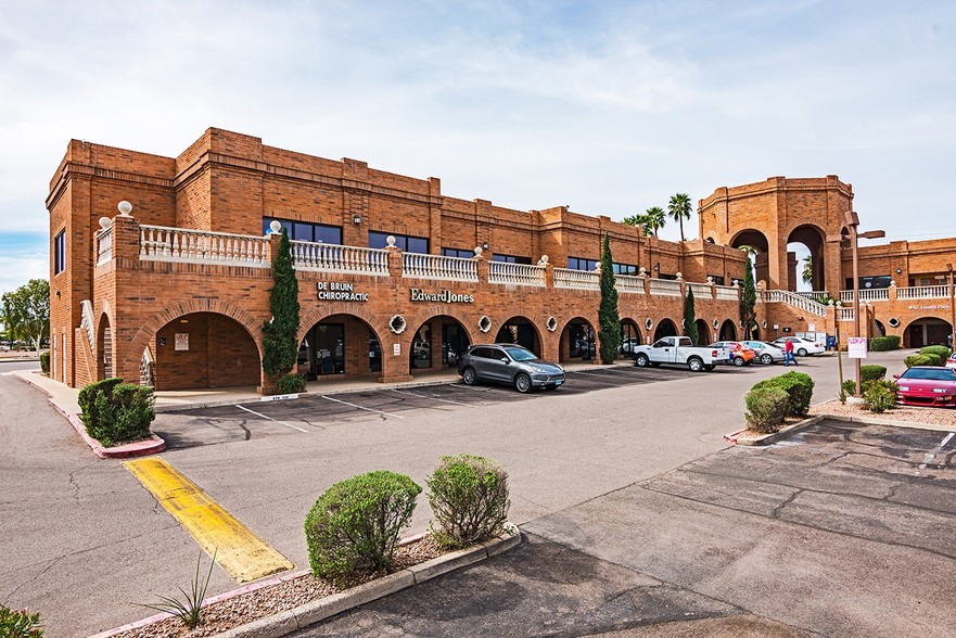 More Photos Of 8010 E McDowell Rd, Scottsdale Office For Lease