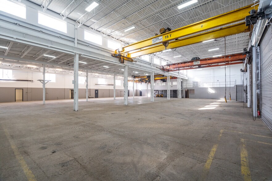 More Photos Of 100 Burland Cres, Hamilton Warehouse For Lease