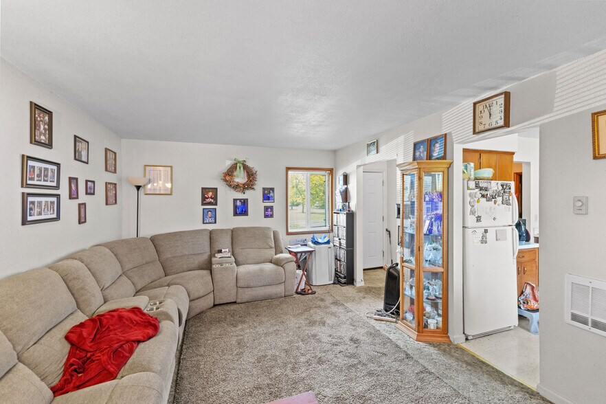 More Photos Of 1933-1935 S Market Blvd, Chehalis Apartments For Sale