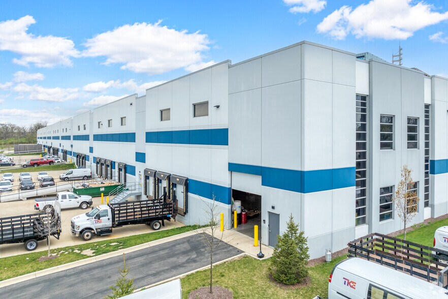 More Photos Of 3600 Lacey Rd, Downers Grove Warehouse For Sale