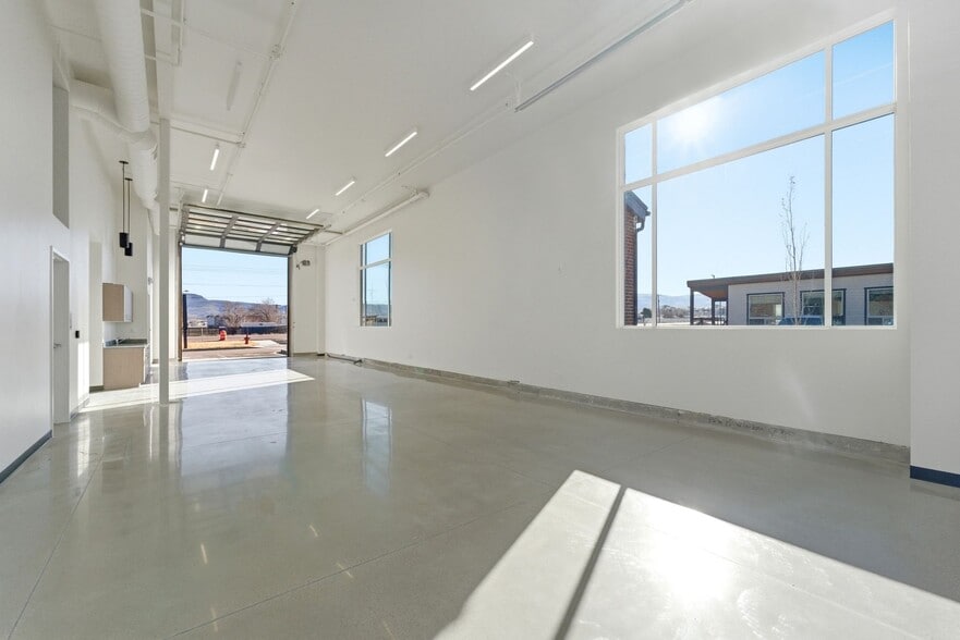 More Photos Of Phase One Unit #6, 1922 US-40 Hwy, Heber City Light Distribution For Lease
