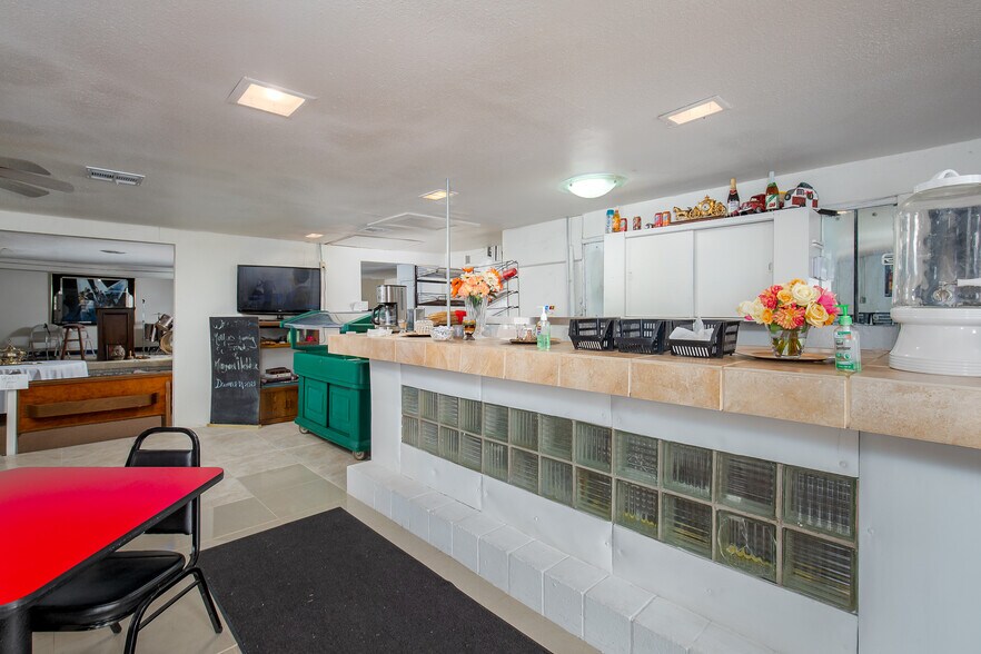 More Photos Of 8604 N Sooner Rd, Oklahoma City Restaurant For Sale