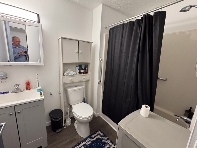 More Photos Of 243 E Main St, Alliance Apartments For Sale