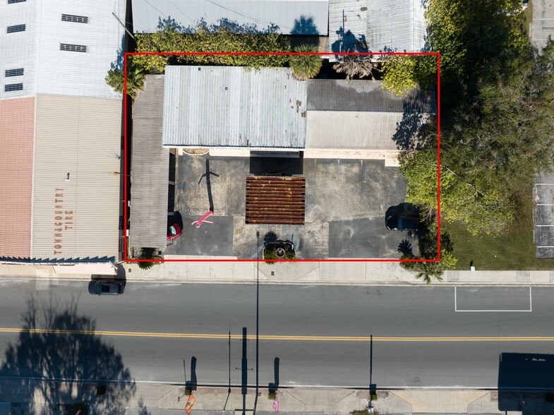 More Photos Of 319 E Howard St, Live Oak Storefront Retail Office For Sale