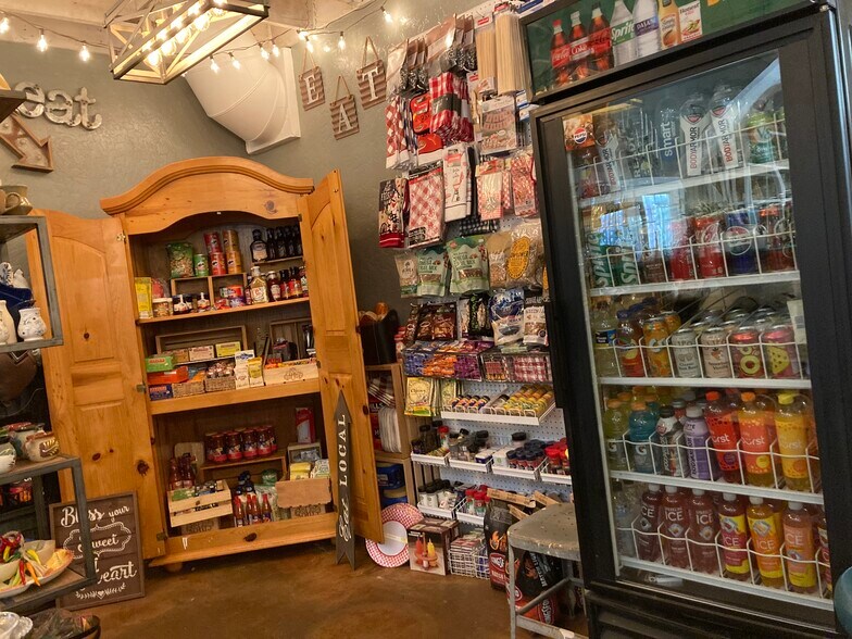 More Photos Of 870 Hartnell Ave, Redding Garden Center For Sale