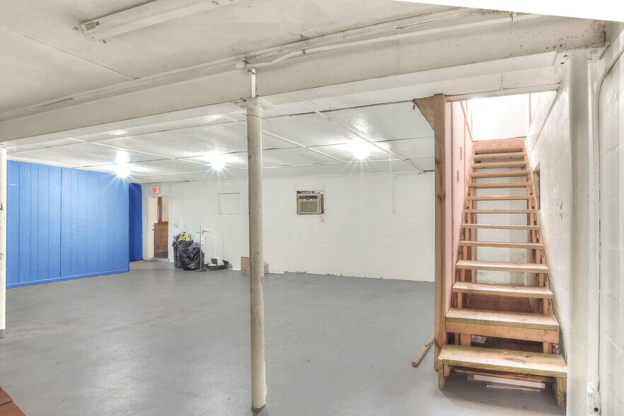 More Photos Of 1649 3rd St SW, Winter Haven Religious Facility For Lease