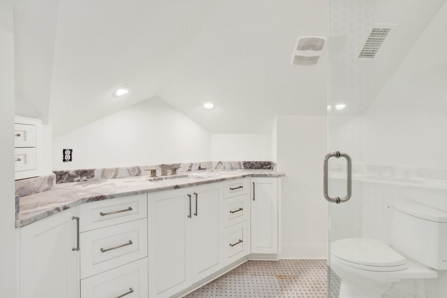 More Photos Of 104 17th pl, Tybee Island Multifamily For Sale