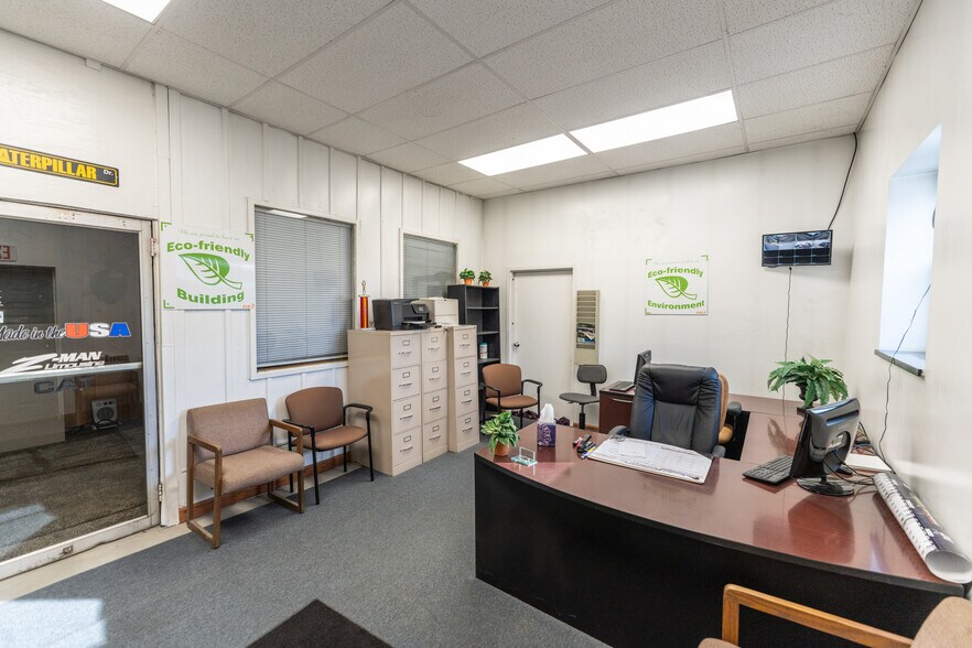 More Photos Of 3040 Freeport Rd, Natrona Heights Warehouse For Sale