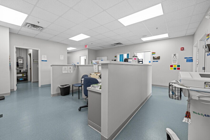 More Photos Of 801 Poindexter St, Chesapeake Office Residential For Lease