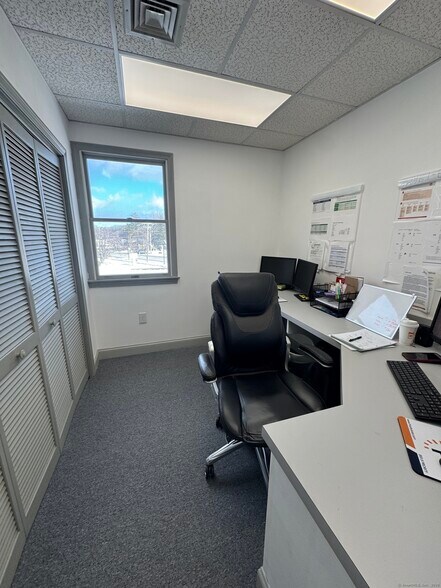 More Photos Of 2257 Silas Deane Hwy, Rocky Hill Medical For Lease