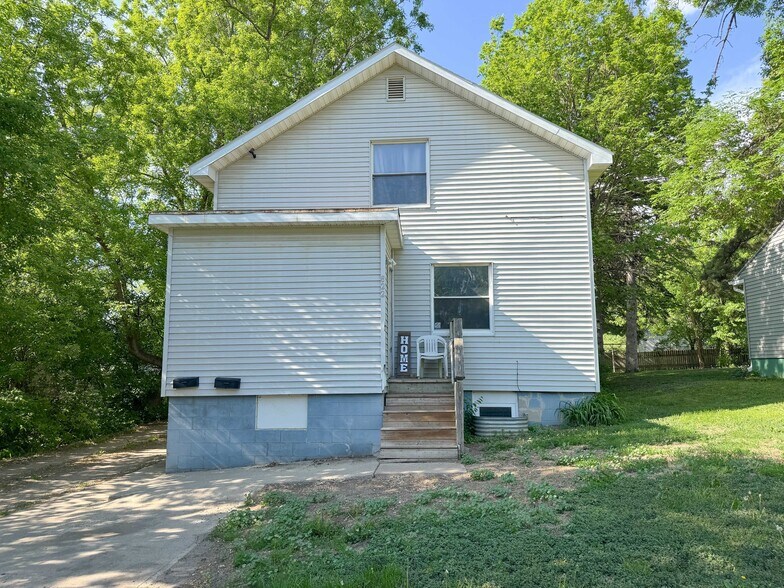 More Photos Of 822 W Maple Ave, Fergus Falls Apartments For Sale
