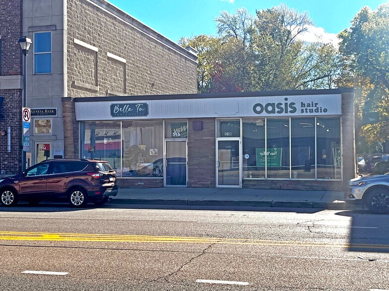 More Photos Of 516-522 W State St, Geneva Storefront For Sale